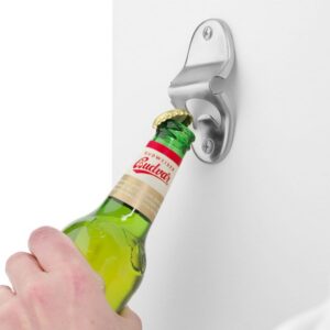 Seinale paigaldatud pudeli avaja